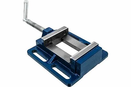 Тиски станочные КОБАЛЬТ ширина губок 75 мм, 2 кг, коробка.  246-036