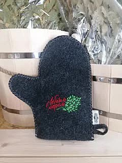 Рукавица с вышивкой 